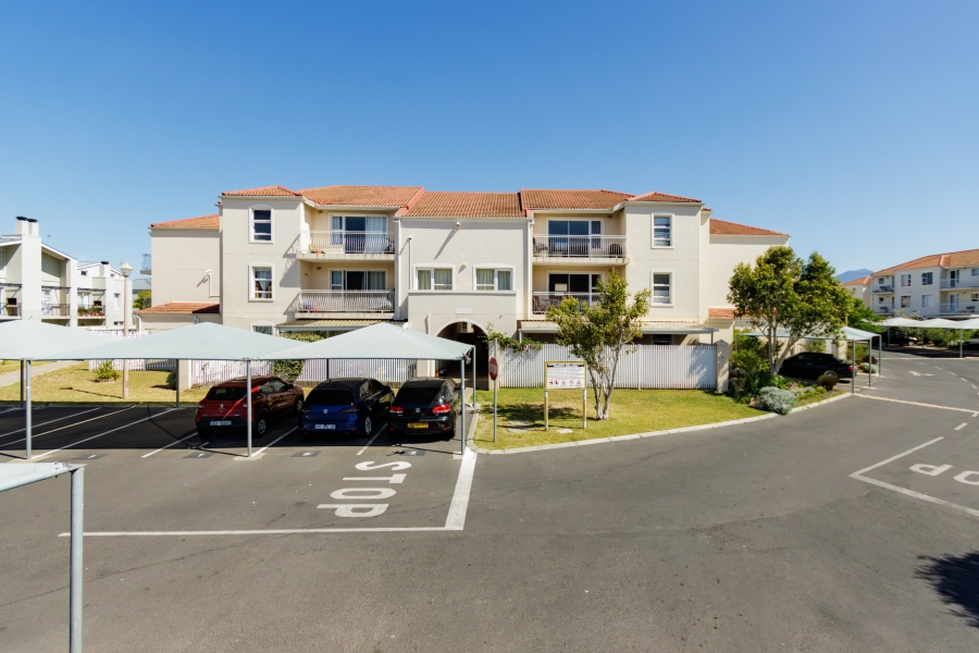 2 Bedroom Property for Sale in Gordons Bay Central Western Cape